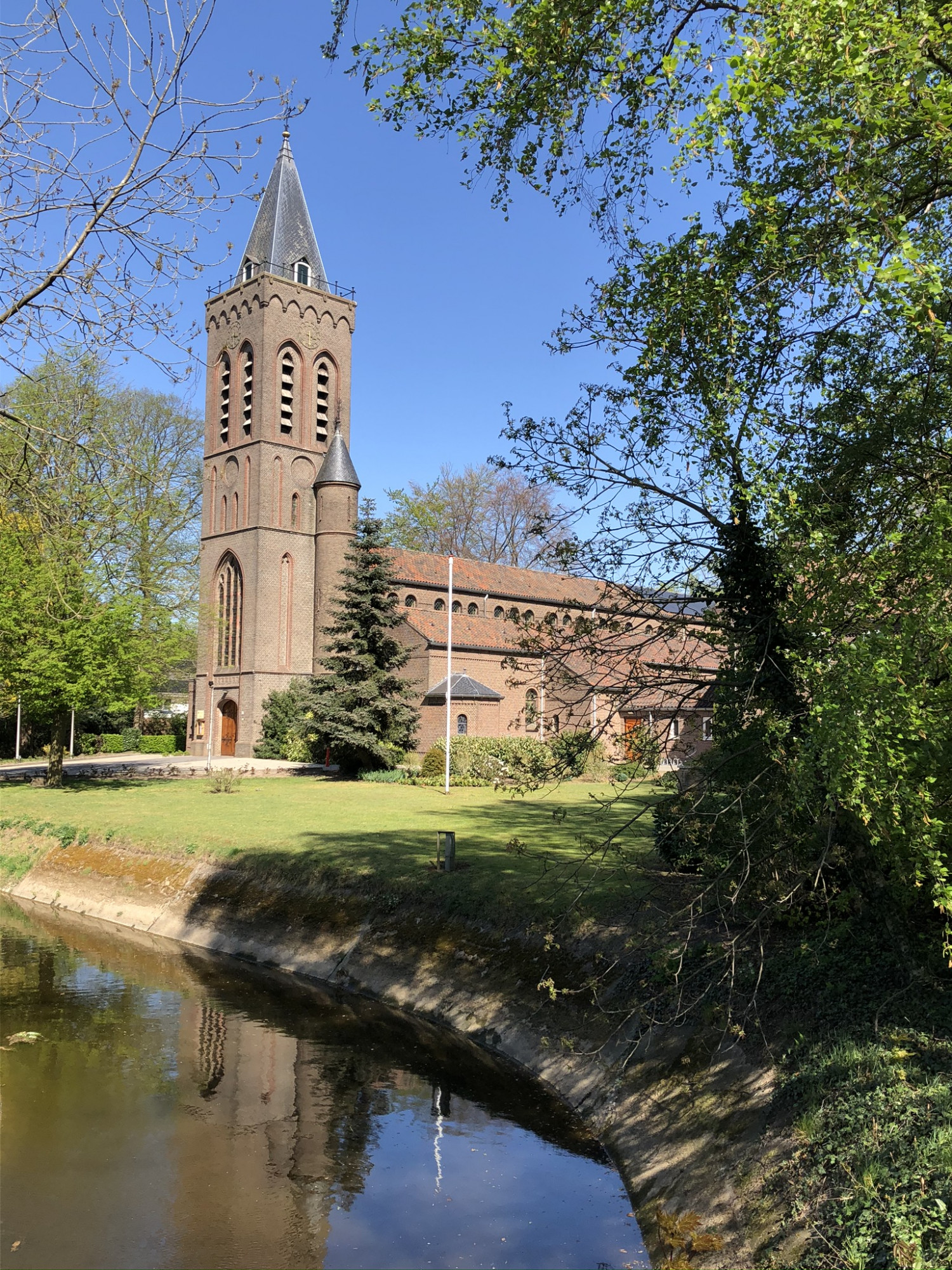katholieke-helenakerk-aalten
